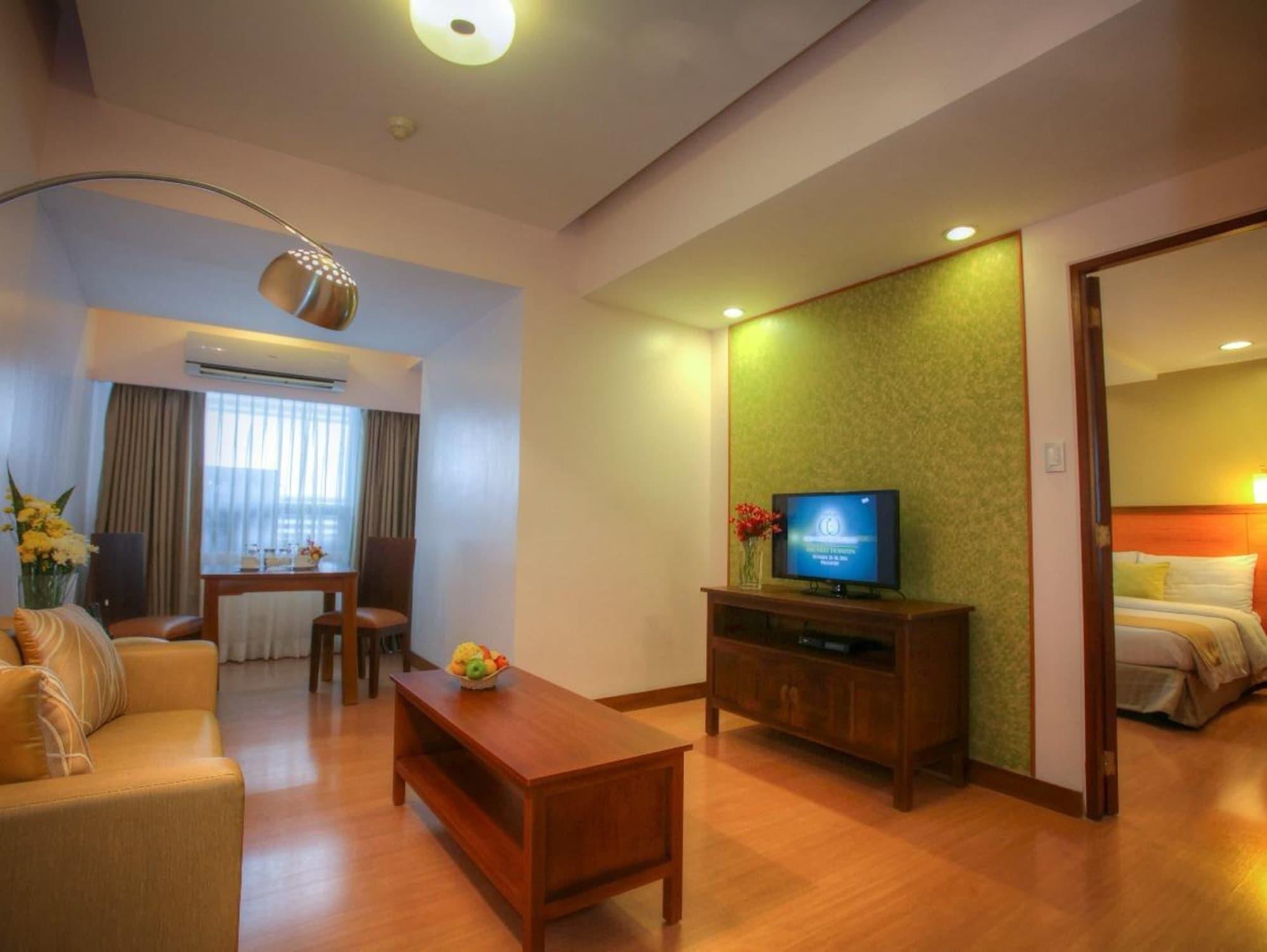 The Malayan Plaza Hotel Pasig City Exterior foto