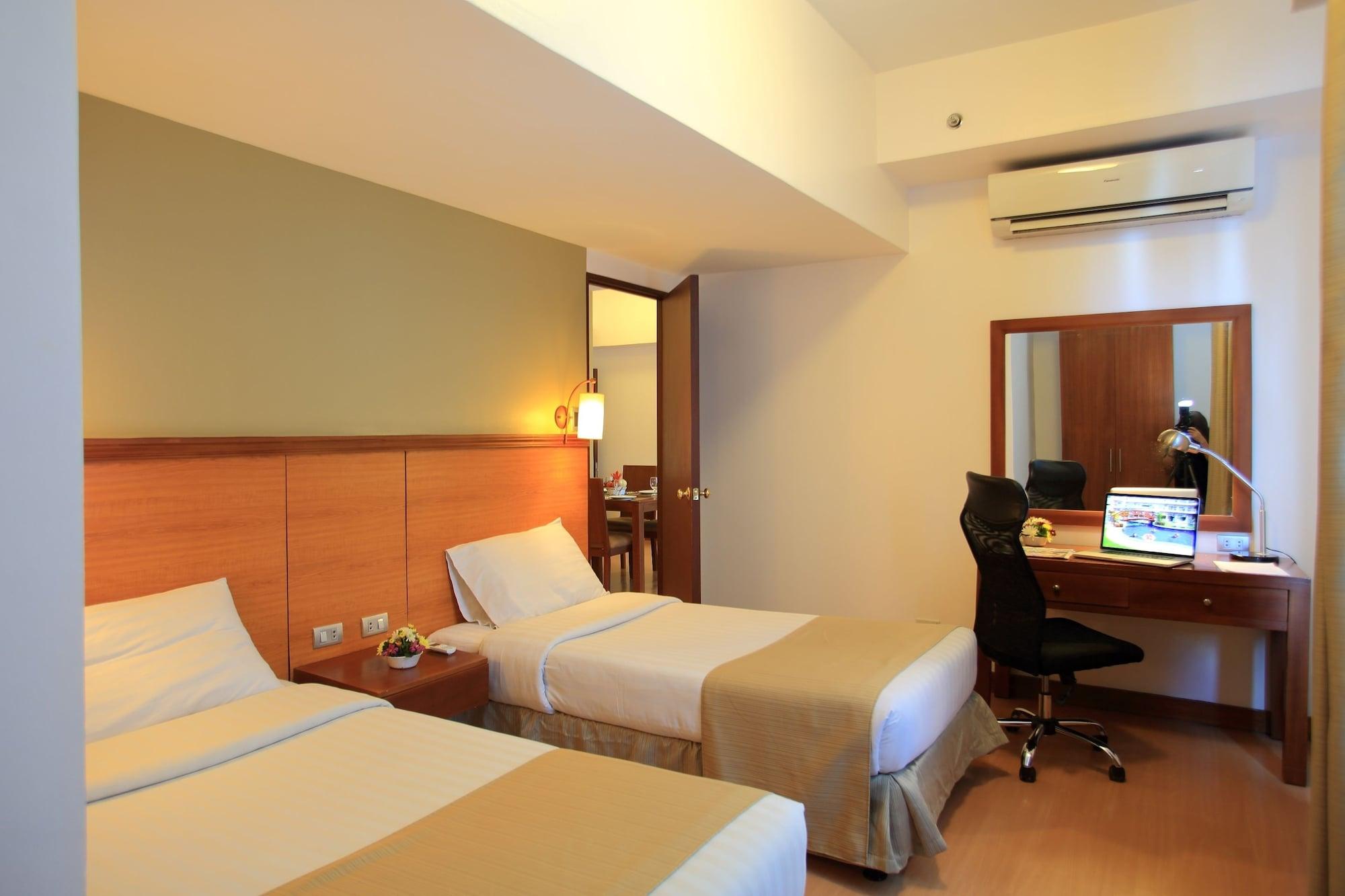 The Malayan Plaza Hotel Pasig City Exterior foto