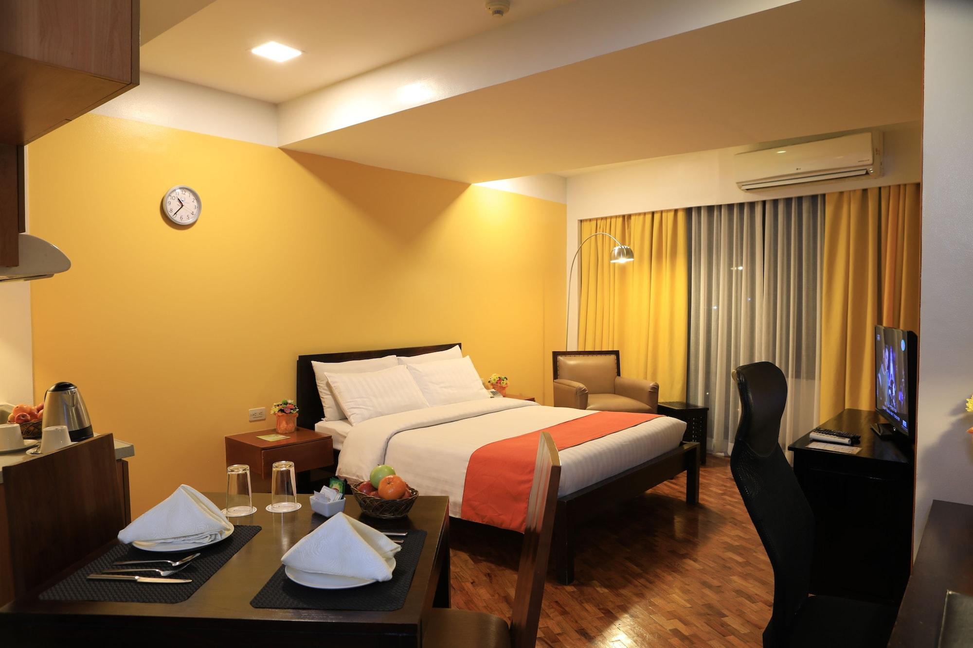 The Malayan Plaza Hotel Pasig City Exterior foto