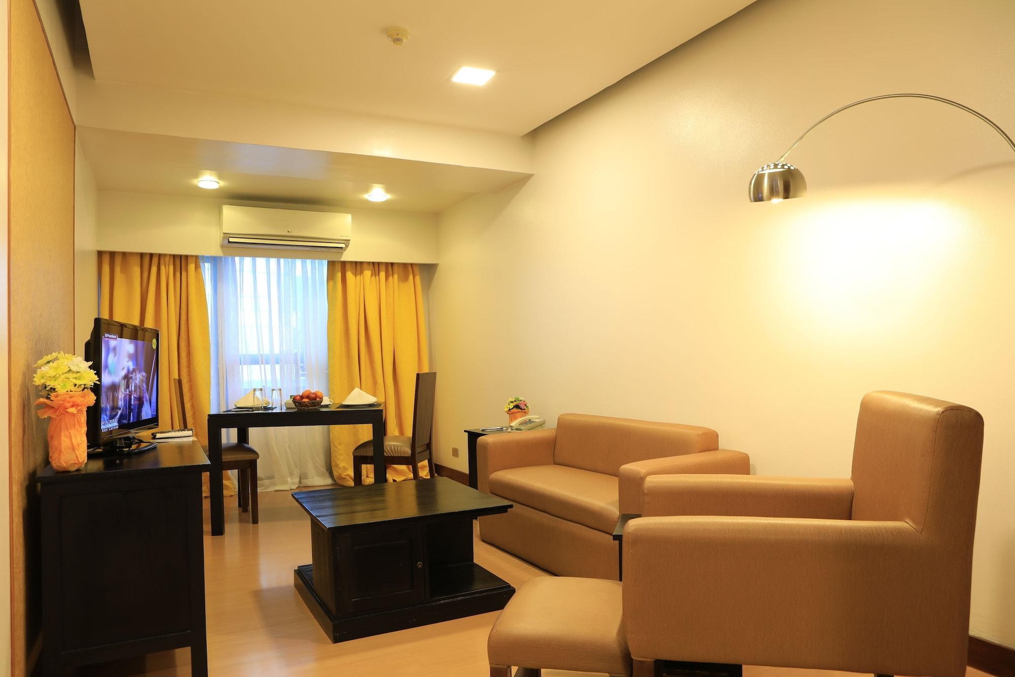 The Malayan Plaza Hotel Pasig City Exterior foto