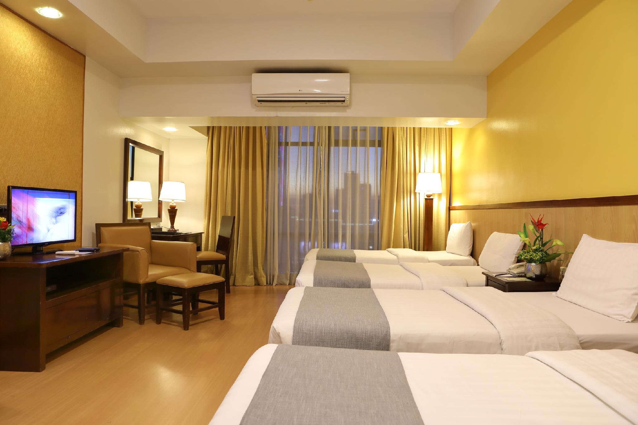 The Malayan Plaza Hotel Pasig City Exterior foto