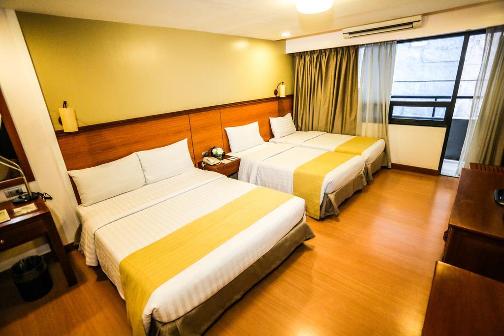 The Malayan Plaza Hotel Pasig City Exterior foto
