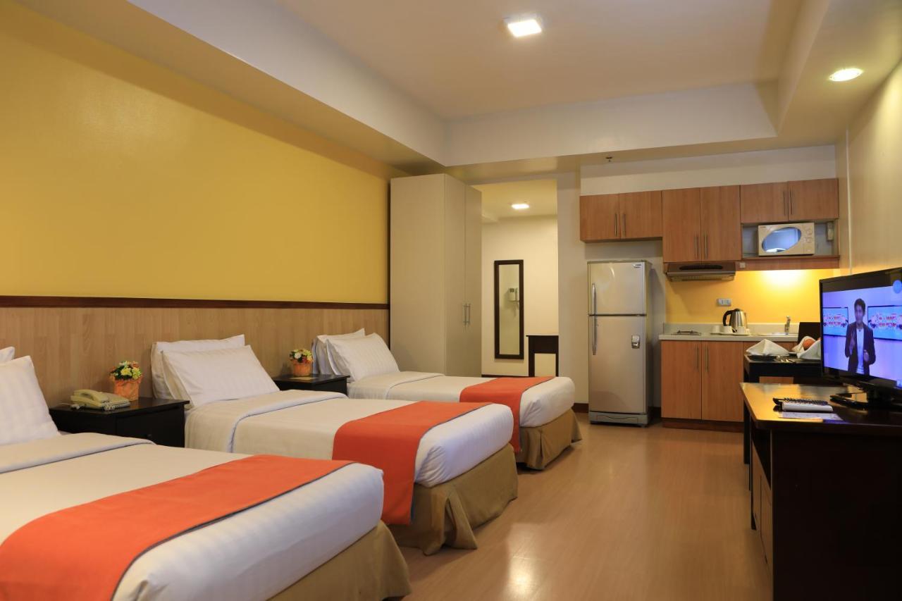 The Malayan Plaza Hotel Pasig City Exterior foto